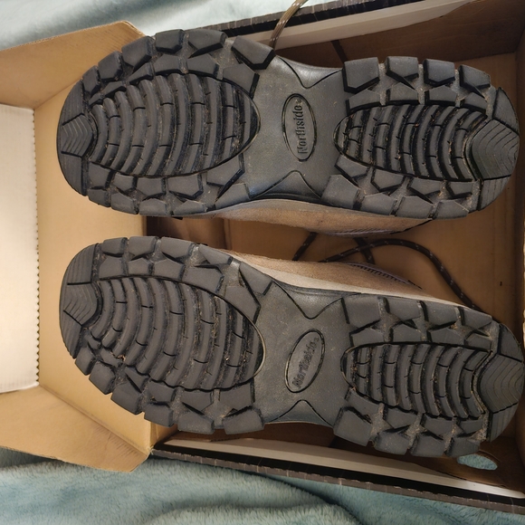 Northside Women's Waterproof Hiking Shoes - Tan and Black - Picture 3 of 6